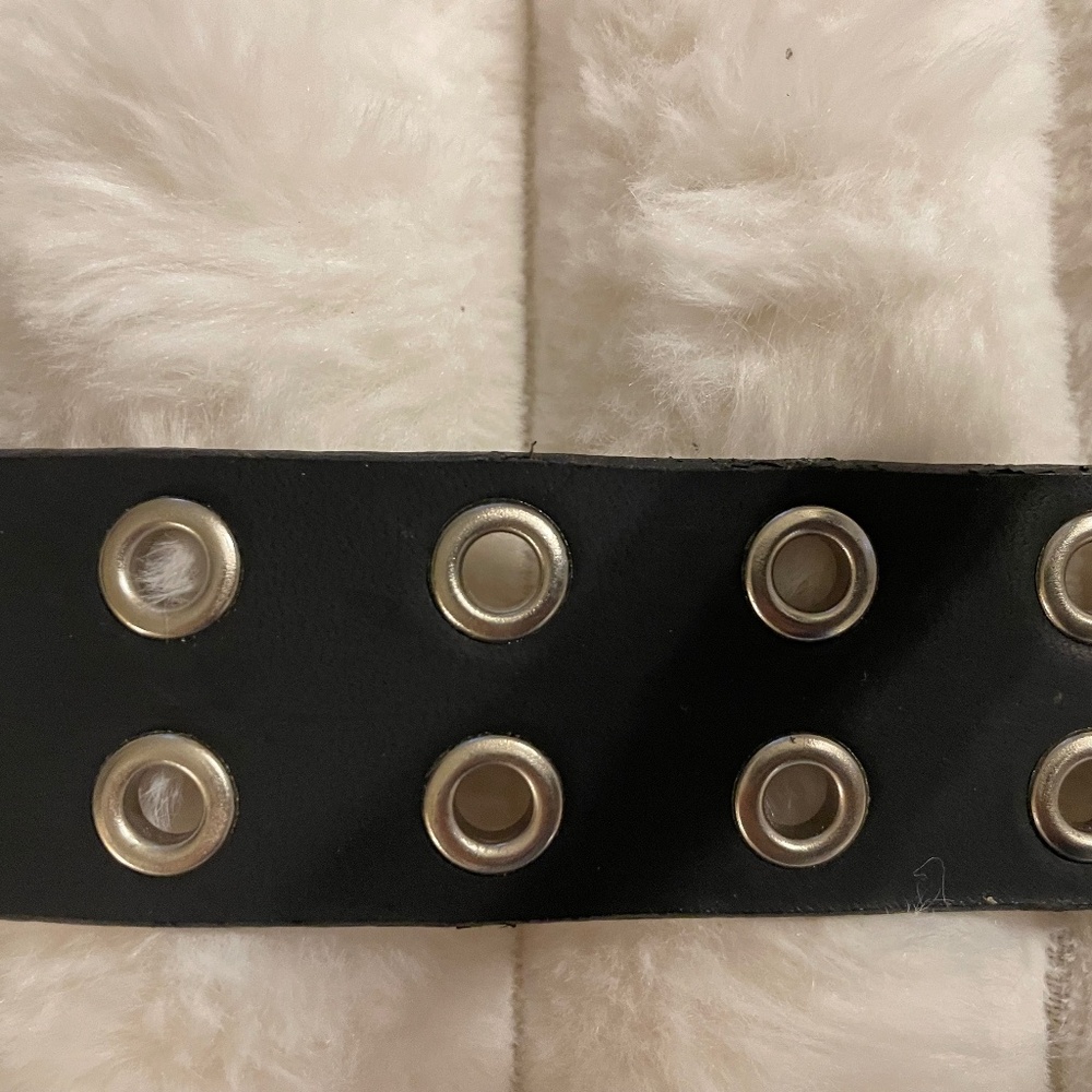 VINTAGE BLACK  LEATHER BELT - Picture 2 of 6